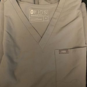 Gray single pocket Figs top